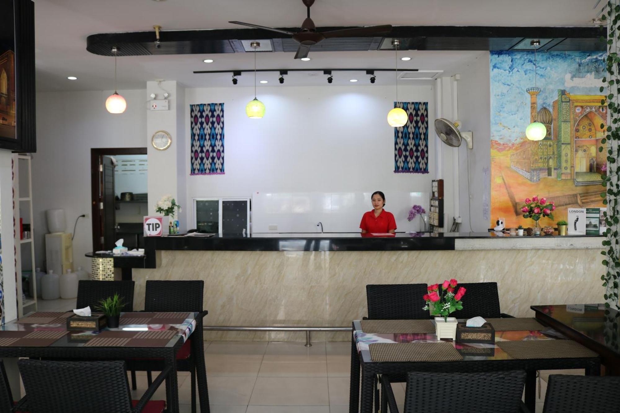 Diamond Crown Hotell Patong Exteriör bild